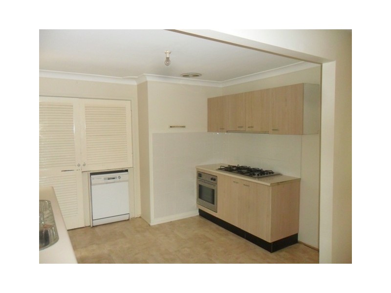 16 Harrow Road, Glenfield NSW 2167