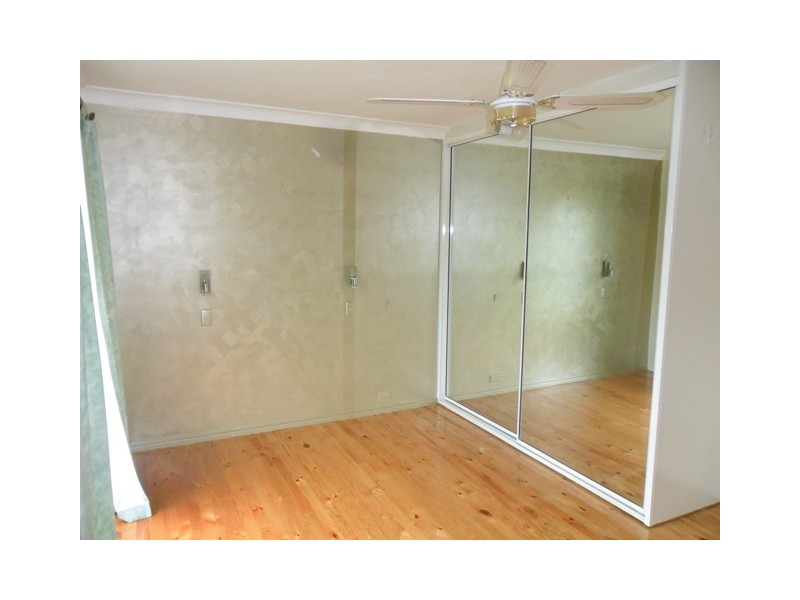 16 Harrow Road, Glenfield NSW 2167