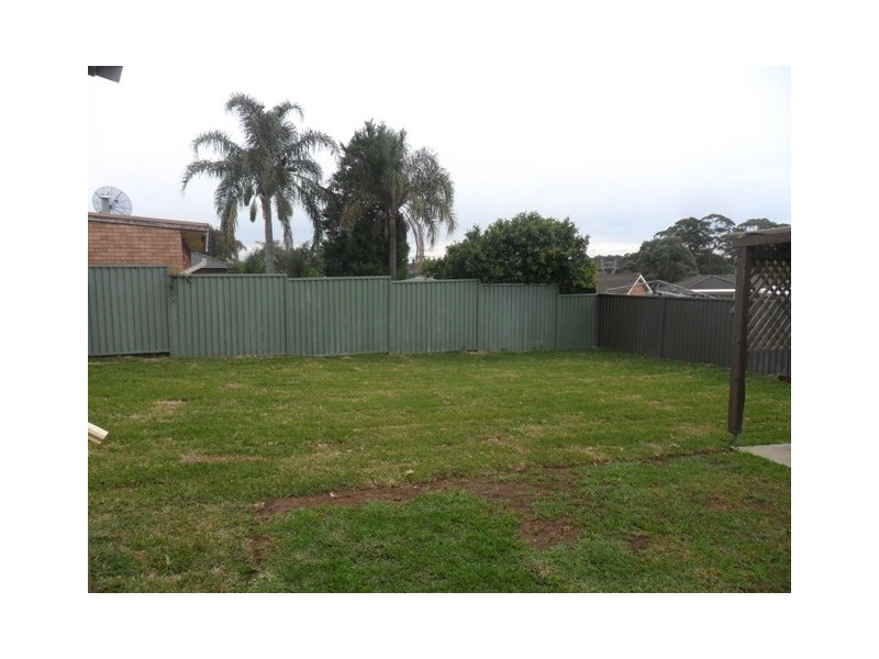 16 Harrow Road, Glenfield NSW 2167