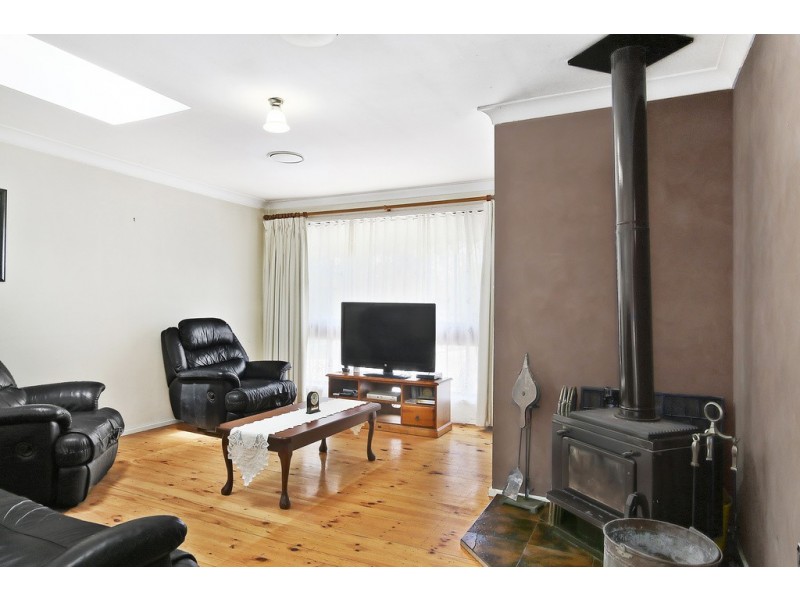 4 Lyrebird Place, Ingleburn NSW 2565