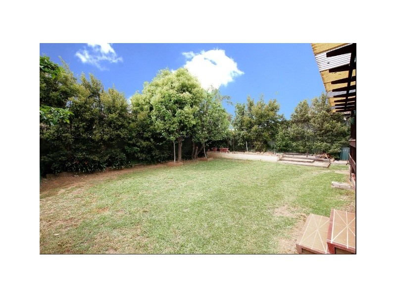 4 Lyrebird Place, Ingleburn NSW 2565