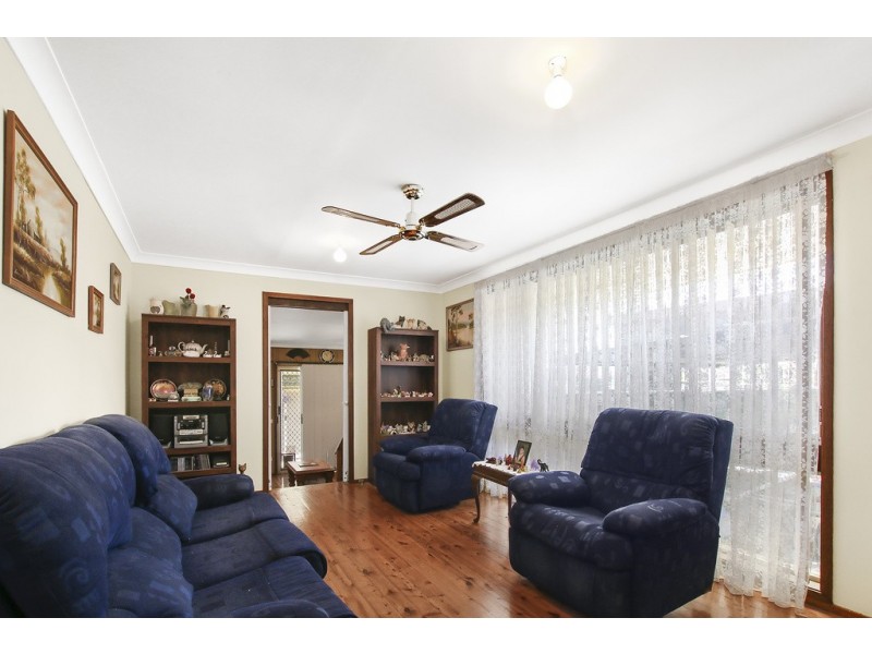 13 Margaret Street, Minto NSW 2566
