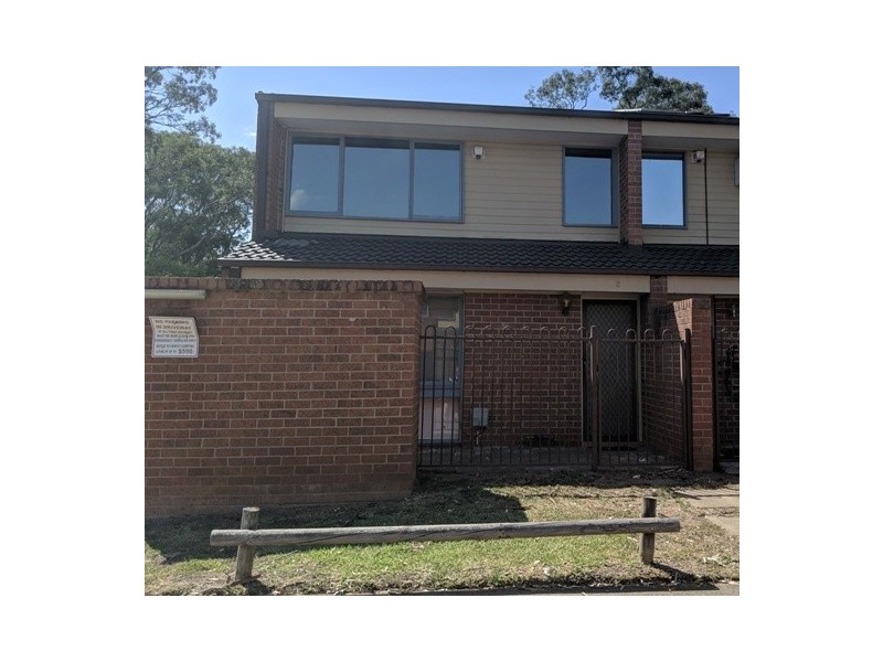 2/15-19 Fourth Avenue, Macquarie Fields NSW 2564