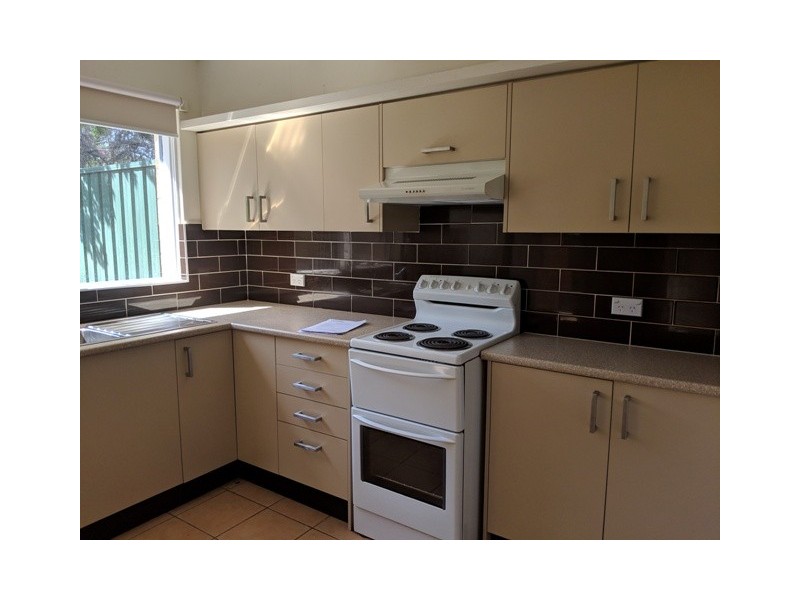 2/15-19 Fourth Avenue, Macquarie Fields NSW 2564