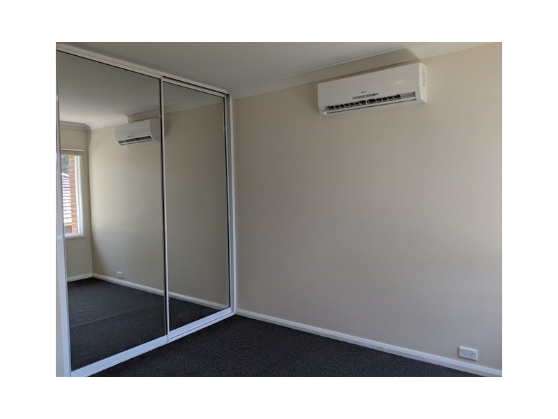 2/15-19 Fourth Avenue, Macquarie Fields NSW 2564