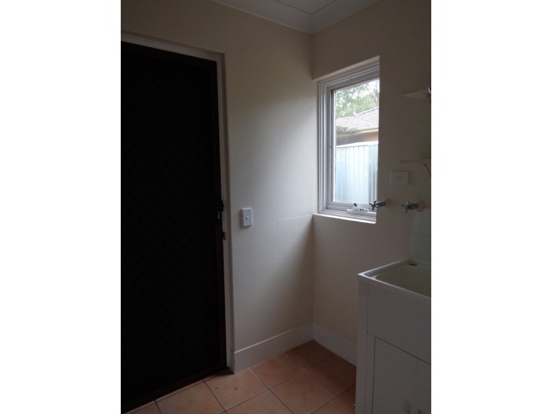 2/15-19 Fourth Avenue, Macquarie Fields NSW 2564