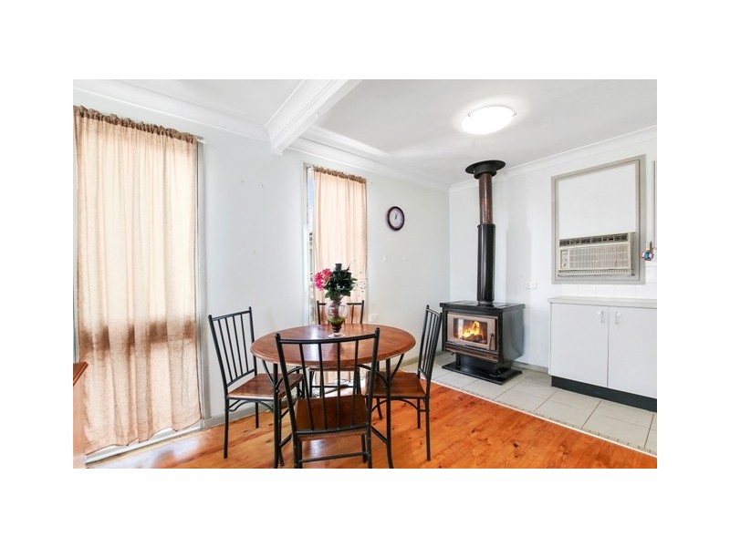 71 Grevillea Crescent, Macquarie Fields NSW 2564