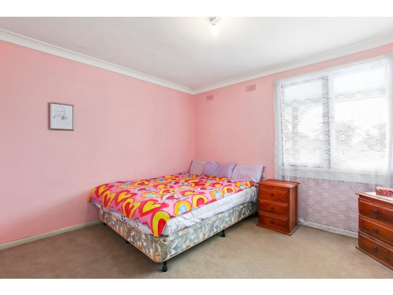 71 Grevillea Crescent, Macquarie Fields NSW 2564