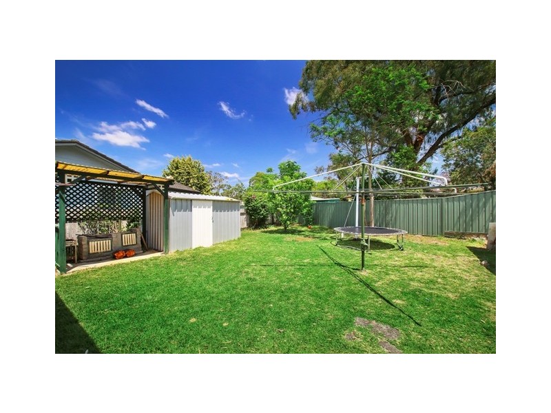 71 Grevillea Crescent, Macquarie Fields NSW 2564