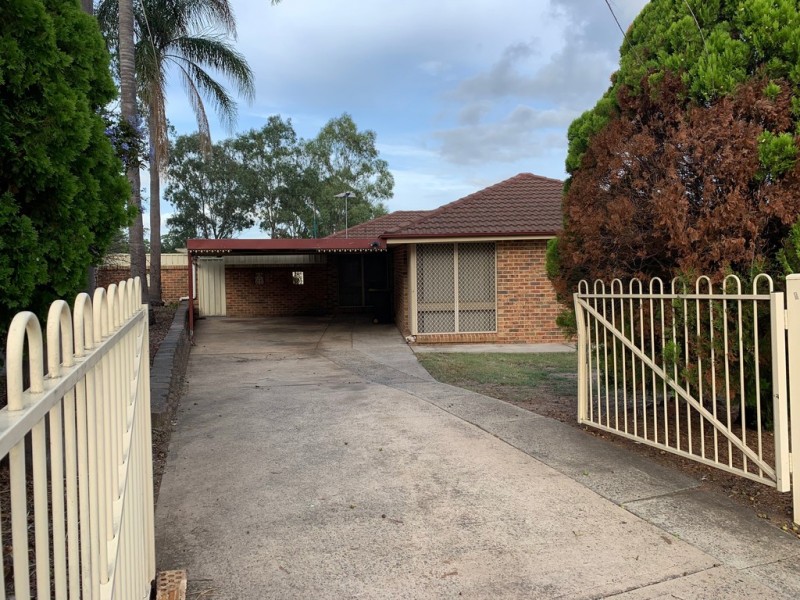 5 Cherry Place, Macquarie Fields NSW 2564
