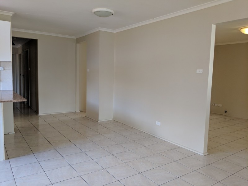 5 Cherry Place, Macquarie Fields NSW 2564