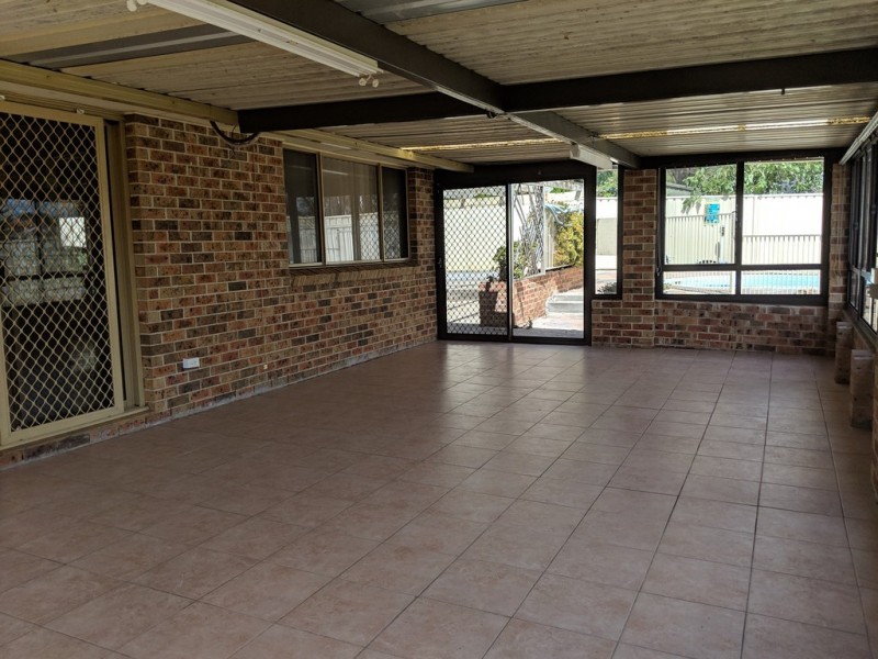 5 Cherry Place, Macquarie Fields NSW 2564