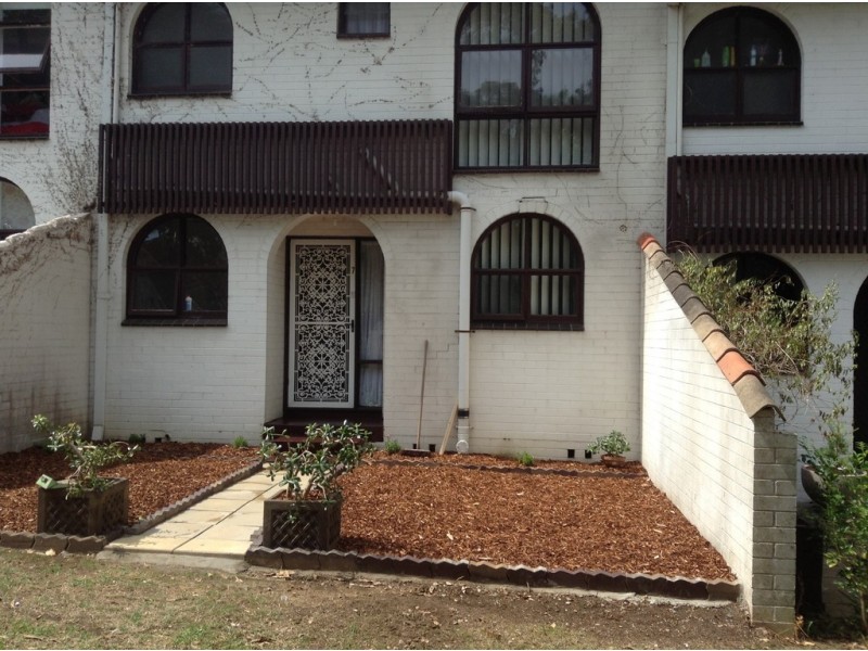 7/6-10 Clifford Crescent, Ingleburn NSW 2565