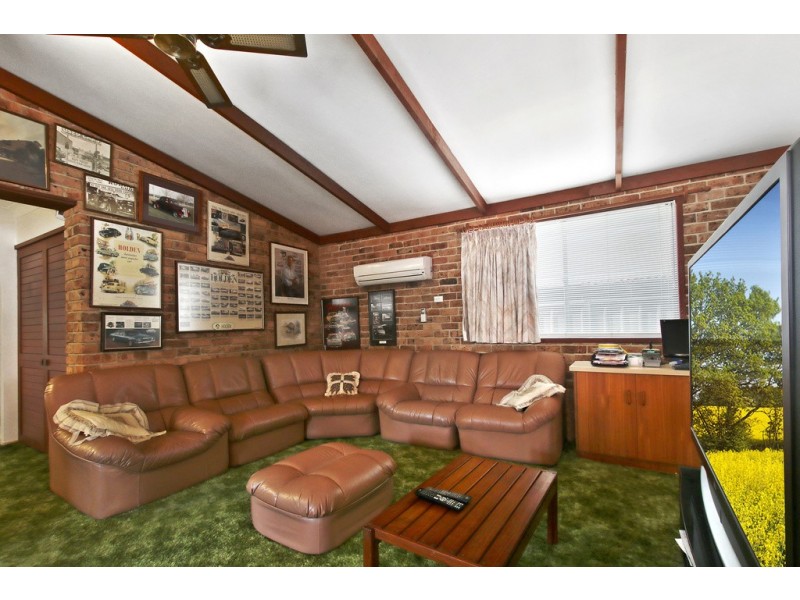 35 Edgar Street, Macquarie Fields NSW 2564