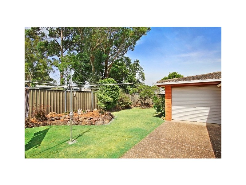 35 Edgar Street, Macquarie Fields NSW 2564