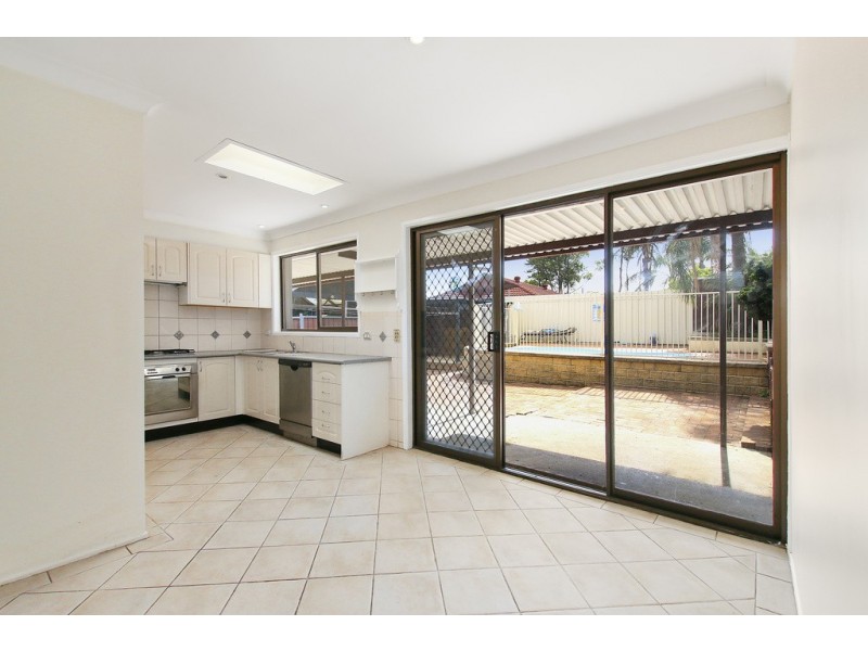 61 Aberdeen Road, St Andrews NSW 2566