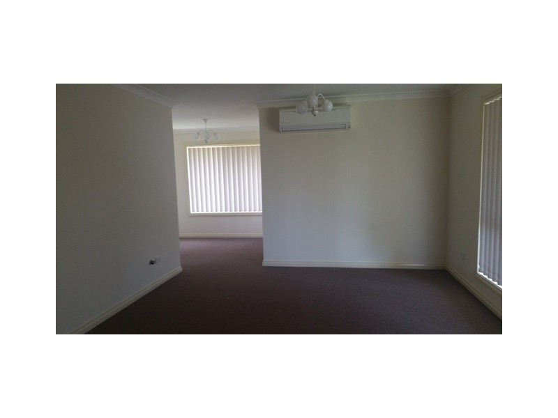 2/96 Fawcett Street, Glenfield NSW 2167