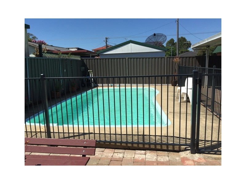 26 Surry Street, Minto NSW 2566