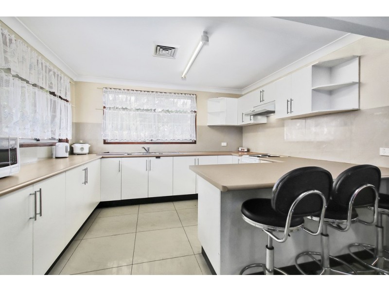 3 Durham Street, Minto NSW 2566