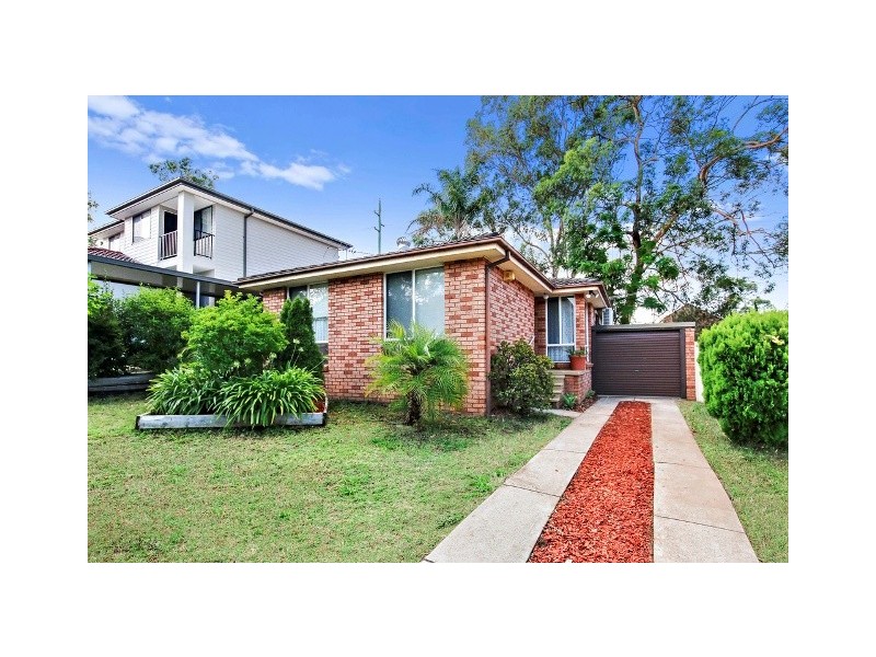 40 Gentian Avenue, Macquarie Fields NSW 2564