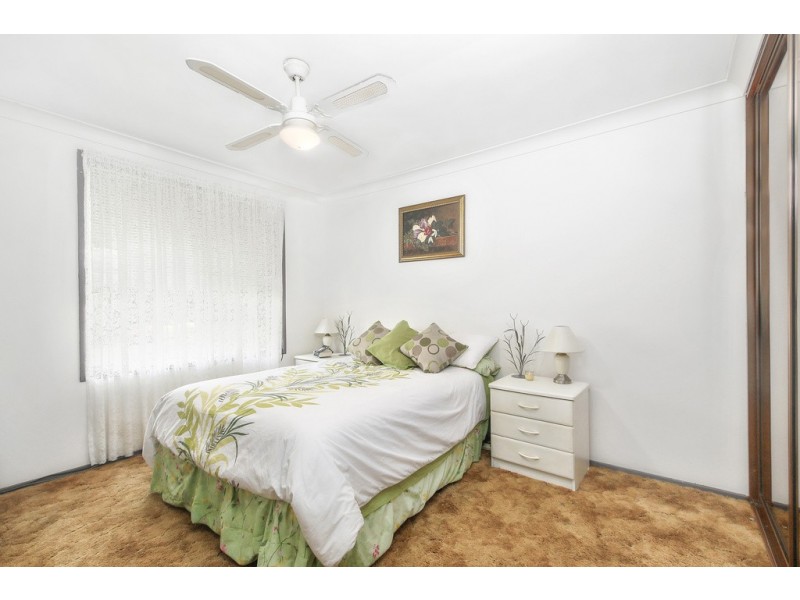 40 Gentian Avenue, Macquarie Fields NSW 2564