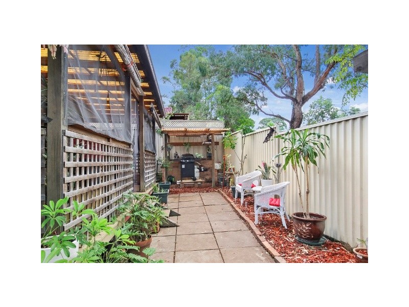 40 Gentian Avenue, Macquarie Fields NSW 2564
