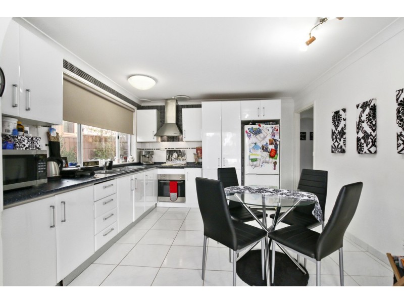 3 Traminer Place, Eschol Park NSW 2558
