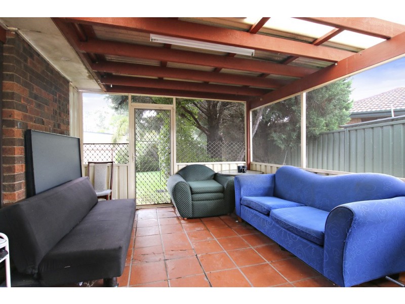 10 Leyland Place, Ingleburn NSW 2565