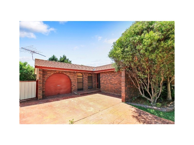 10 Leyland Place, Ingleburn NSW 2565