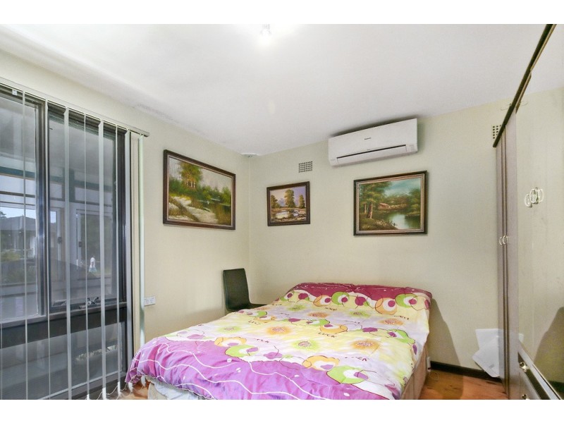 8 Clematis Place, Macquarie Fields NSW 2564