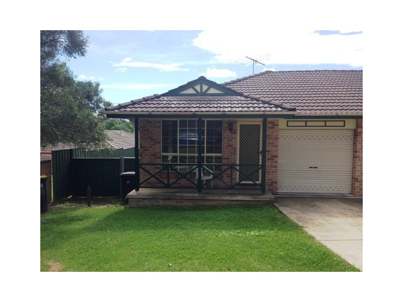1/6 Westmoreland Road, Minto NSW 2566