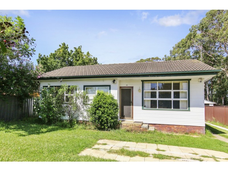 35 Durham Street, Minto NSW 2566