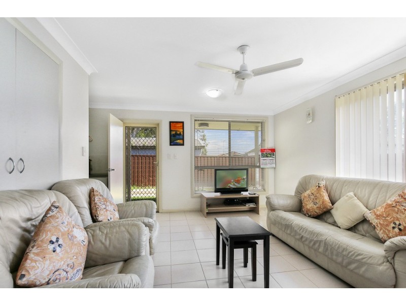 35 Durham Street, Minto NSW 2566