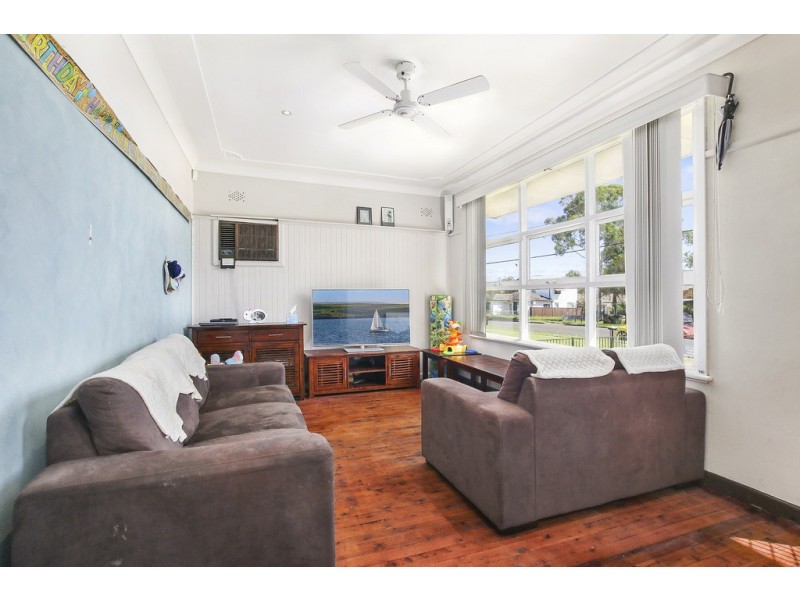 35 Durham Street, Minto NSW 2566
