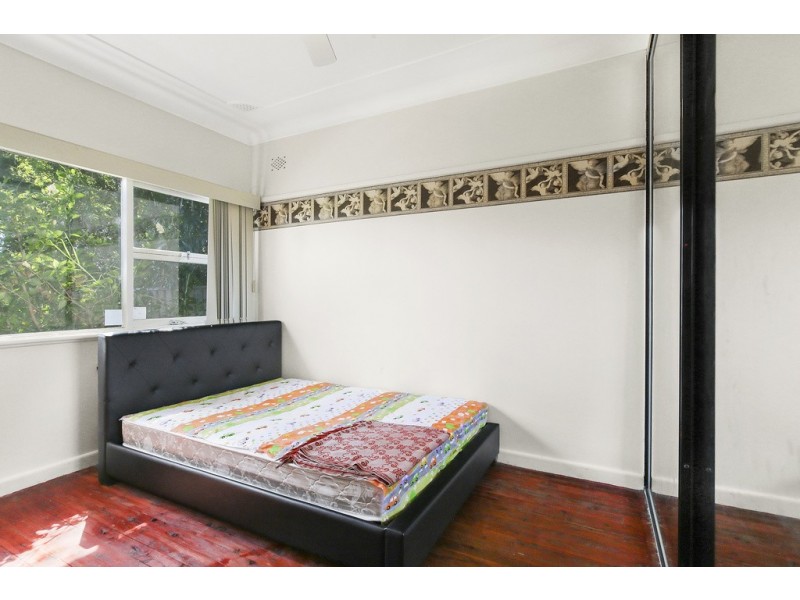 35 Durham Street, Minto NSW 2566