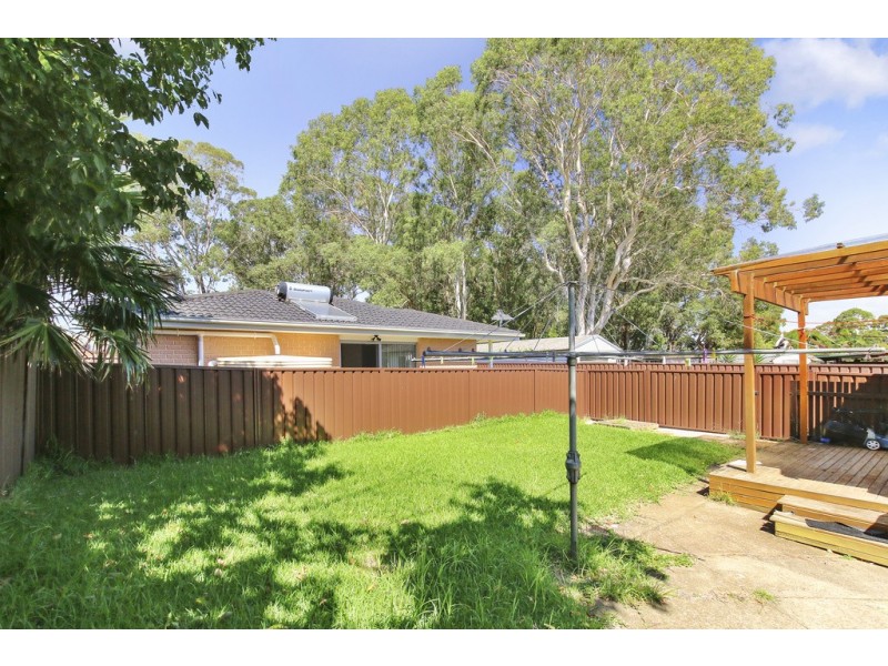35 Durham Street, Minto NSW 2566