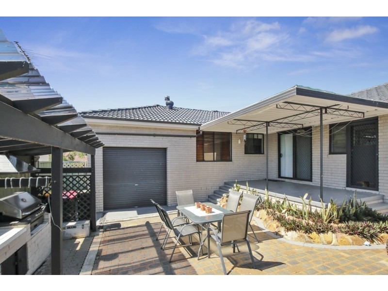 35 Trobraind Crescent, Glenfield NSW 2167