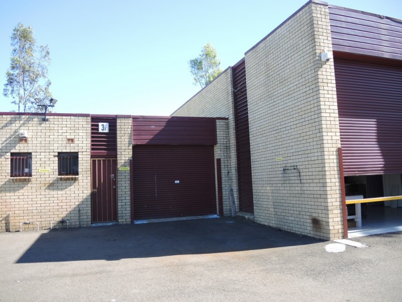 3A/4 Louise Avenue, Ingleburn NSW 2565