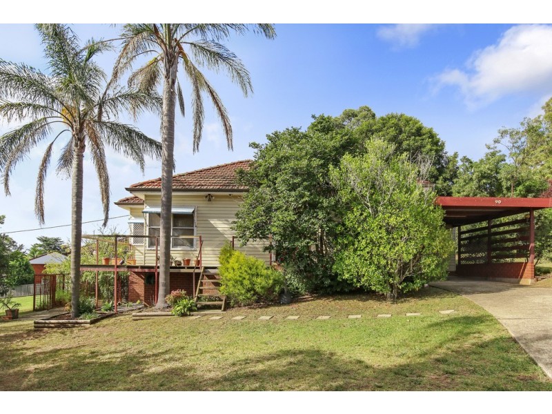 90 Hoddle Avenue, Campbelltown NSW 2560