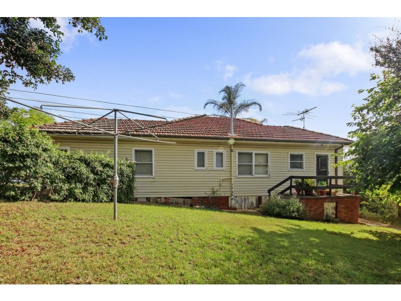 90 Hoddle Avenue, Campbelltown NSW 2560