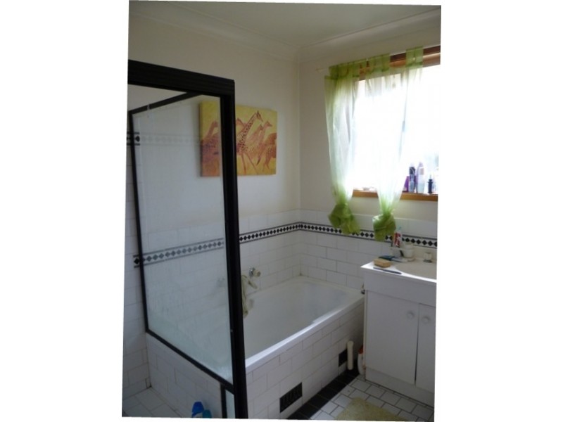 1/15A Phyllis Street, Minto NSW 2566