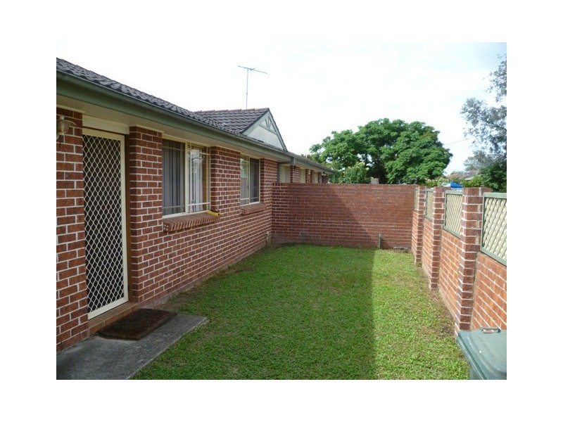 1/15A Phyllis Street, Minto NSW 2566