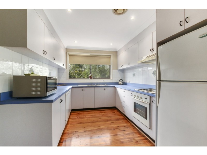 17 Owen Stanley Road, Glenfield NSW 2167