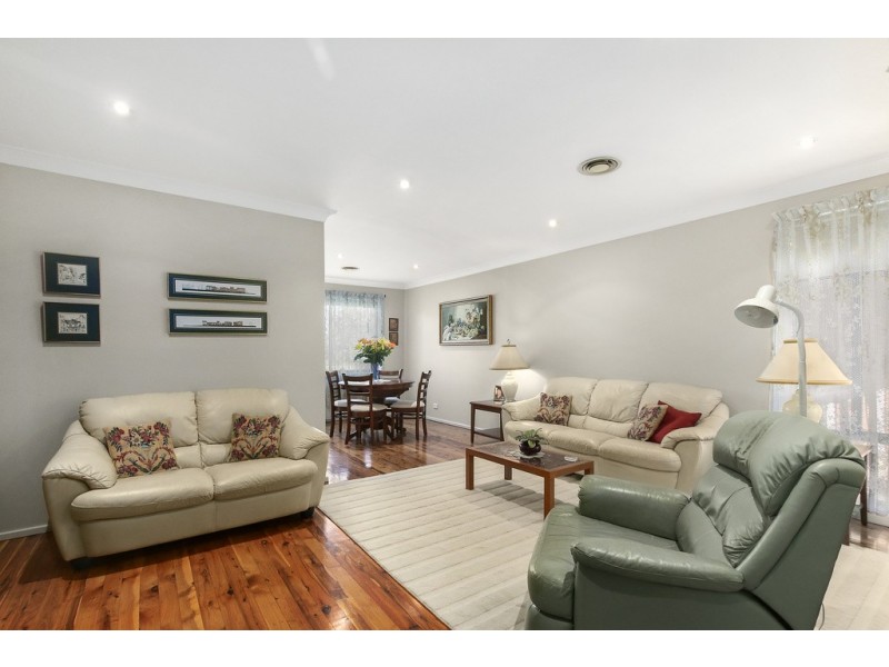 17 Owen Stanley Road, Glenfield NSW 2167