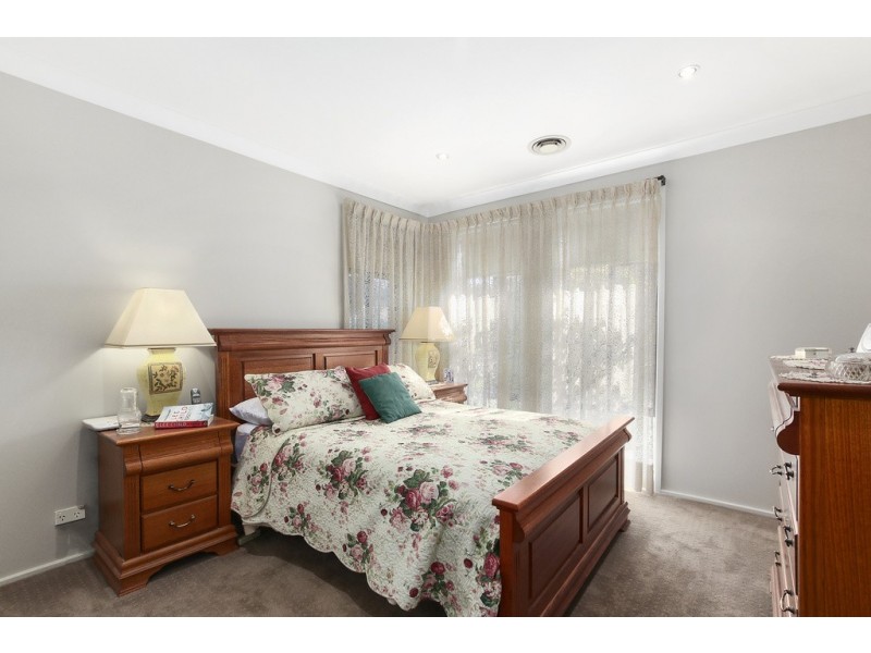 17 Owen Stanley Road, Glenfield NSW 2167