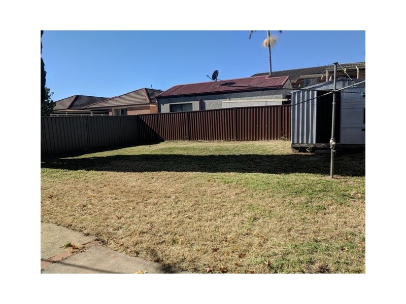 12 Wilfrid Street, Macquarie Fields NSW 2564