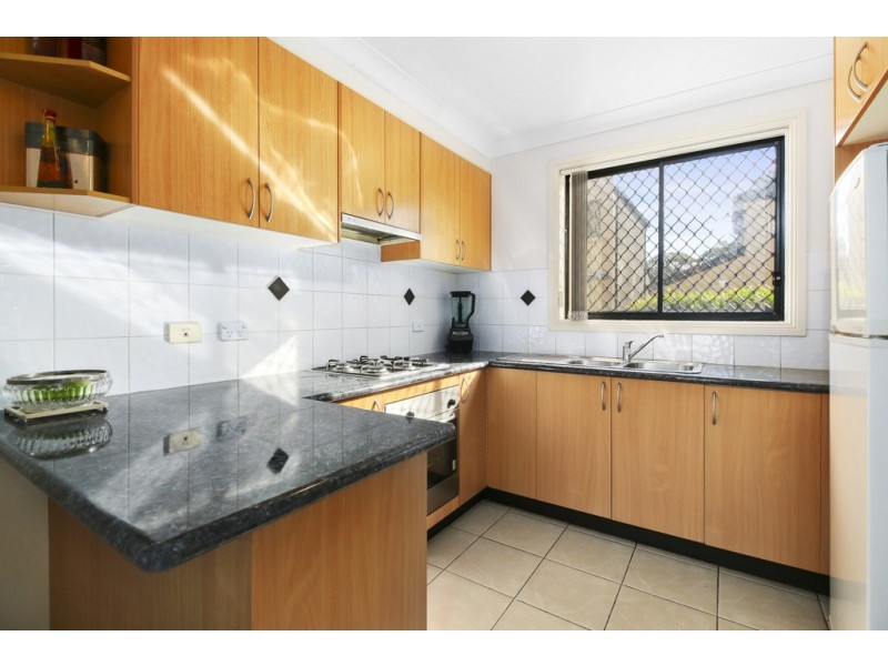 10/9-11 Fourth Avenue, Macquarie Fields NSW 2564