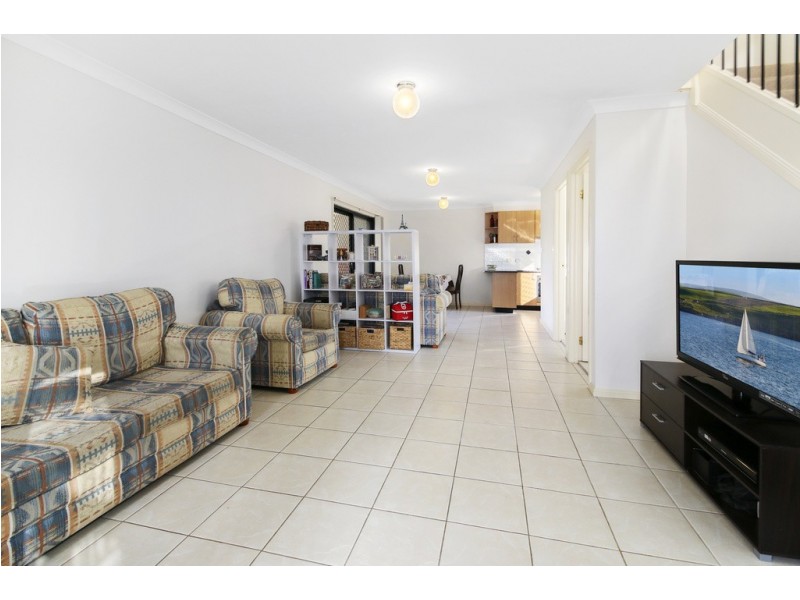 10/9-11 Fourth Avenue, Macquarie Fields NSW 2564