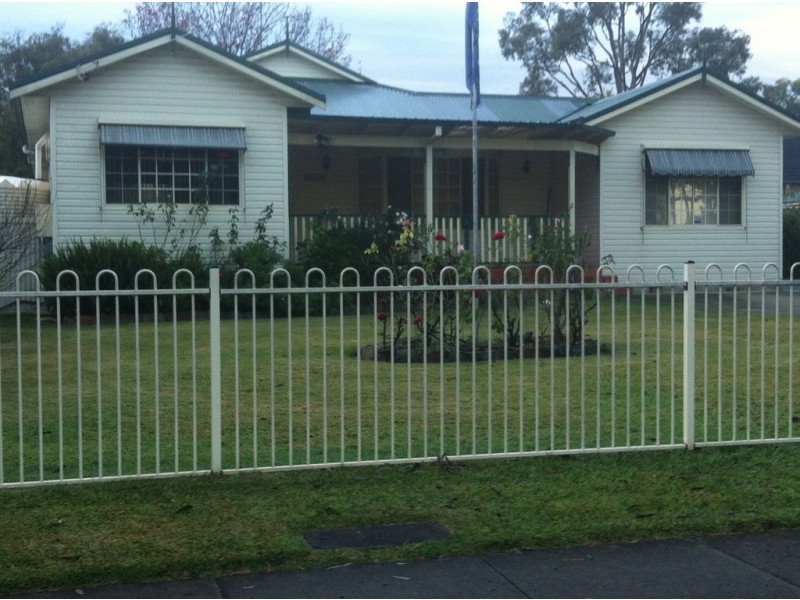 6 Kent Street, Minto NSW 2566