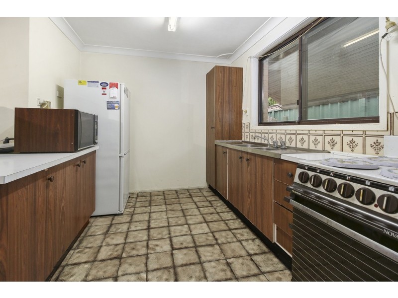 9 Hodkin Place, Ingleburn NSW 2565